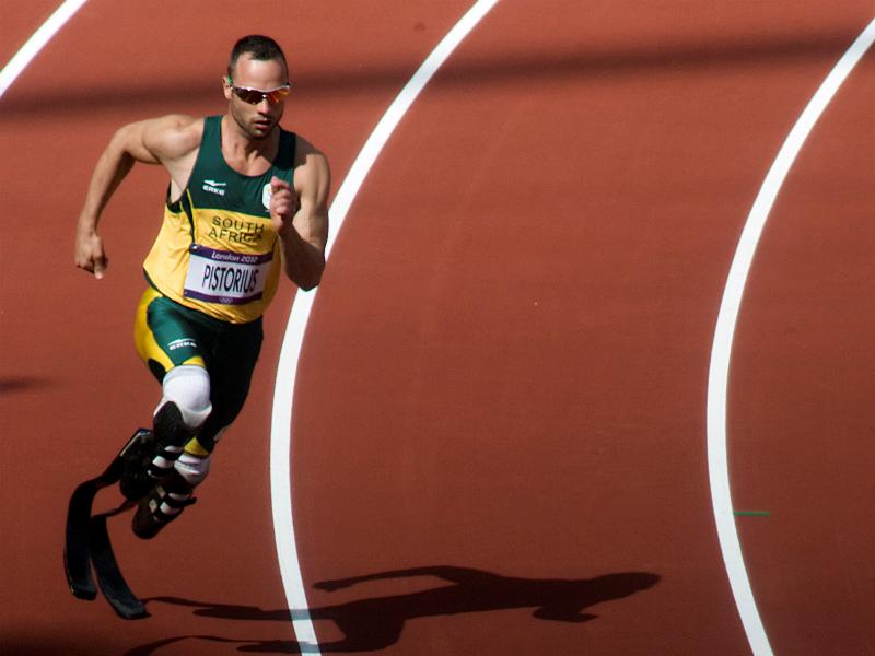 Oscar Pistorius corriendo